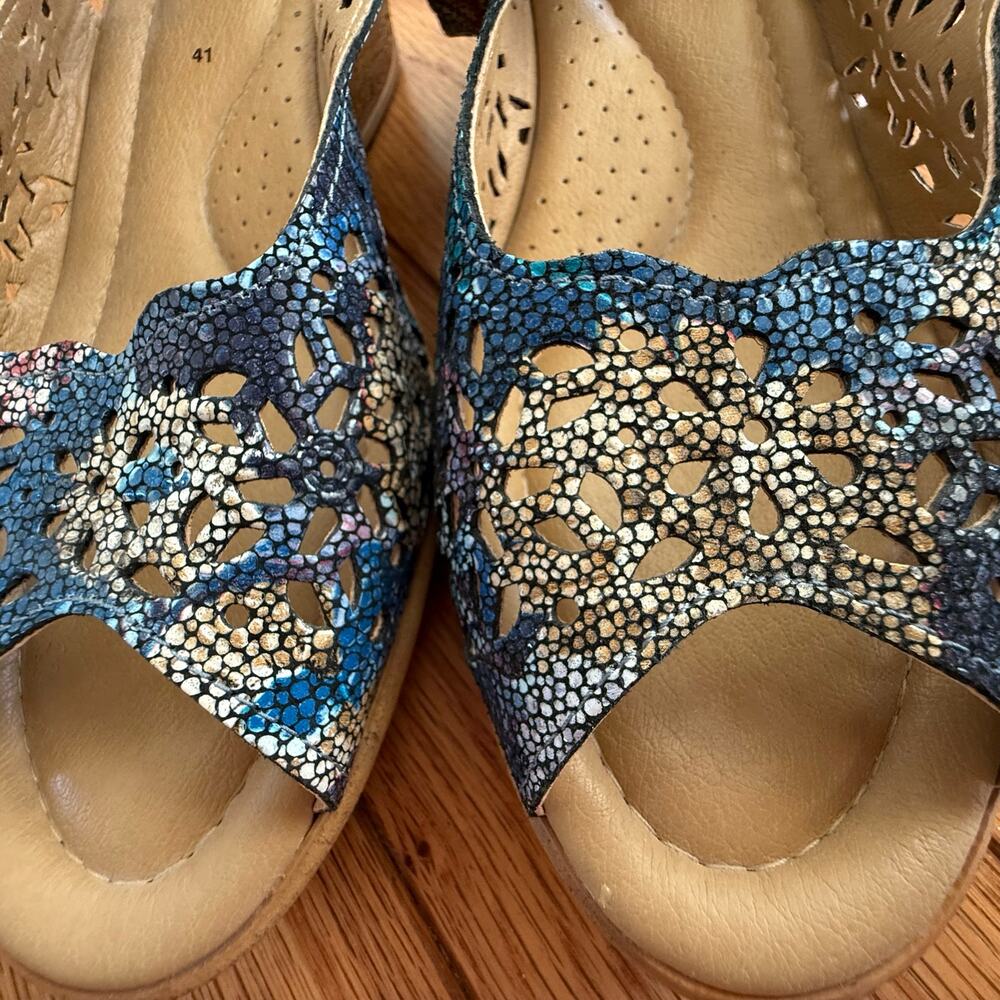 Spring Step Laser Cut Blue Multi Print Leather Slingback Wedge Sandals Size 10 - Picture 9 of 11